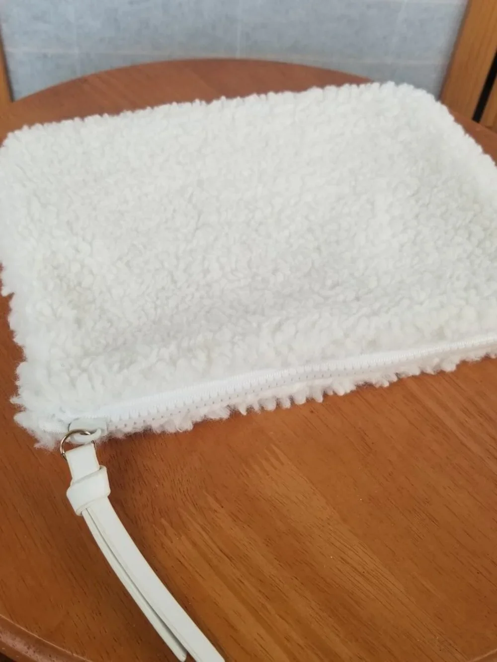 Fuzzy Sherpa Travel Bag Zip Closed Makeup Electronics EUC
